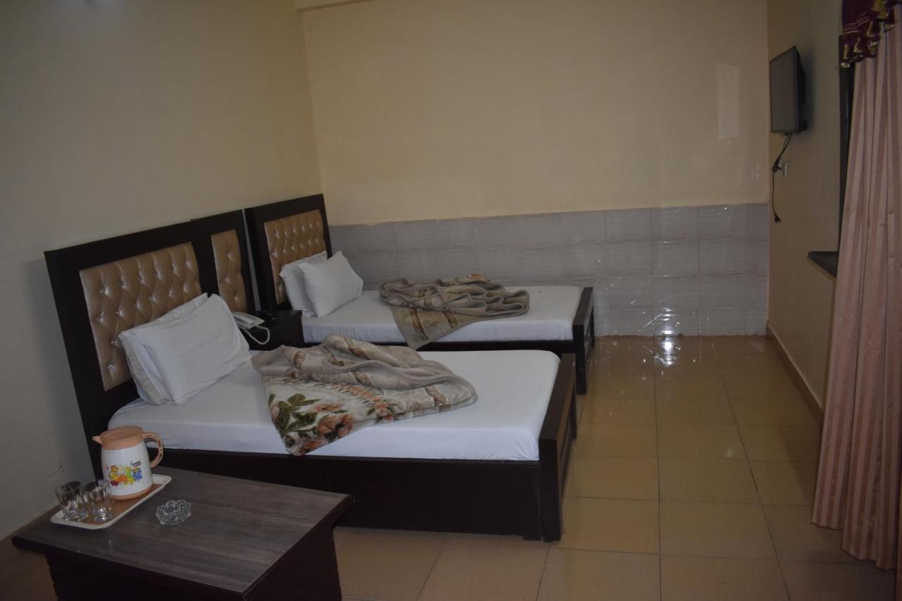 Hotel Sky Inn Rawalpindi Bagian luar foto